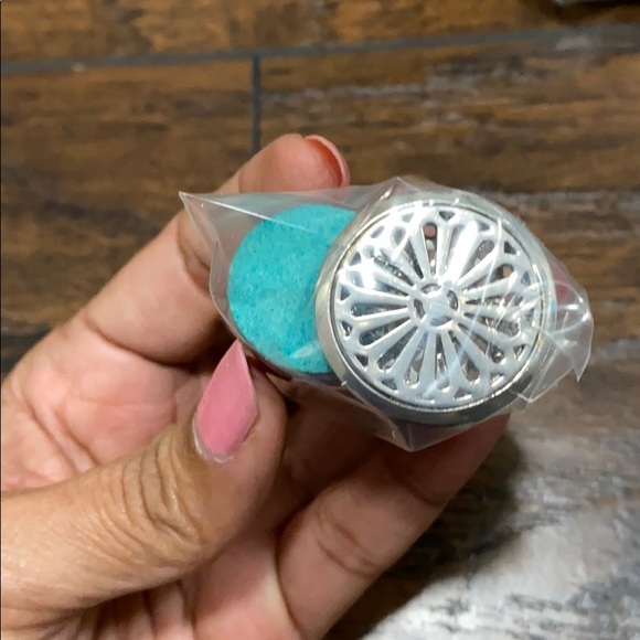 Car Diffuser vent clip - Picture 5 of 6